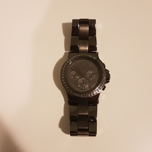 Michael Kors Dylan Crystal Gunmetal watch MK5579 - Picture 3 of 5